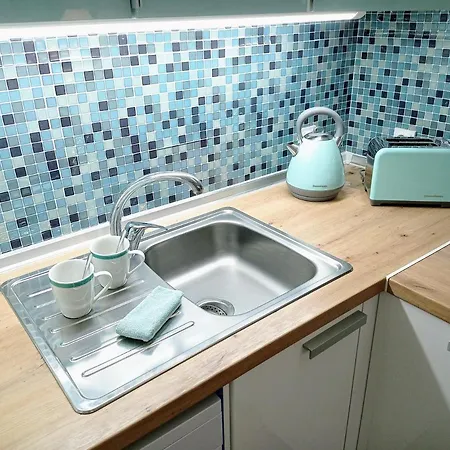 Casino Blu: 50m To Beach, In Town Center Apartman *