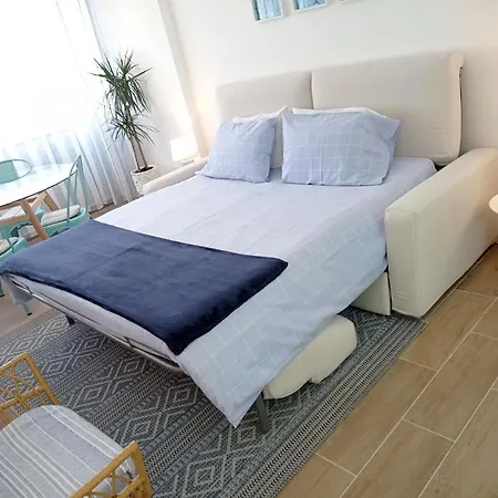 Casino Blu: 50m To Beach, In Town Center Apartment *