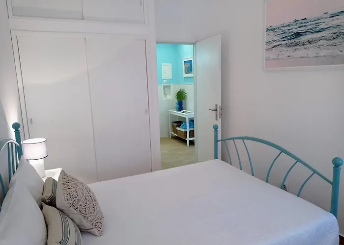 Casino Blu: 50m To Beach, In Town Center Armação de Pêra