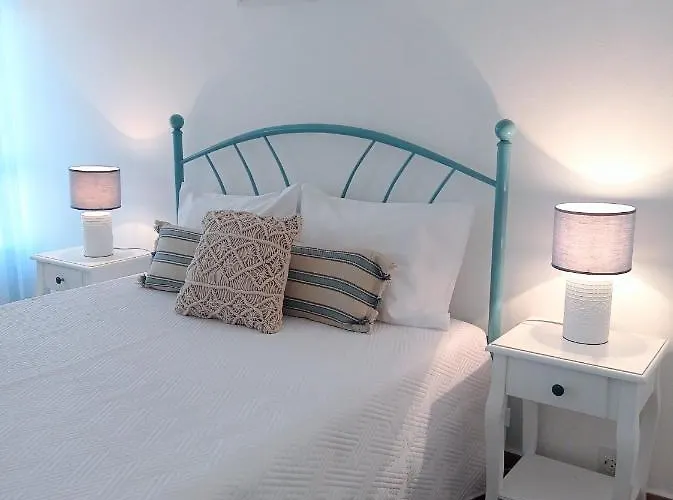 Casino Blu: 50m To Beach, In Town Center * Armação de Pêra