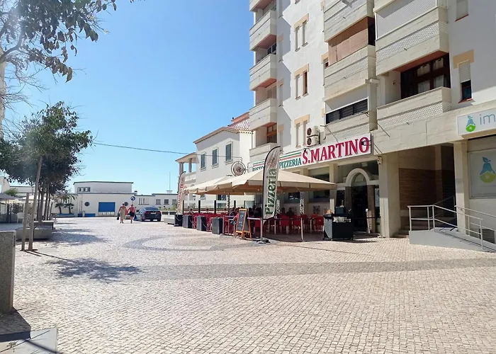 Casino Blu: 50m To Beach, In Town Center 公寓