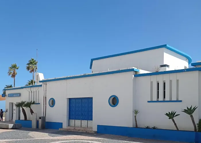 Casino Blu: 50m To Beach, In Town Center 公寓